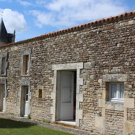 Logis Dans L'enceinte Du Chateau Prázdninový dům *